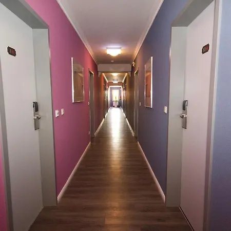 بيت ضيافة Gaestehaus Bavaria 3*