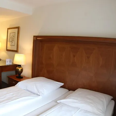 Πανσιόν Gaestehaus Bavaria 3*